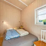 Feriehus Stunning In With Sauna *