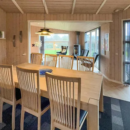Feriehus Stunning In With Sauna Tarm