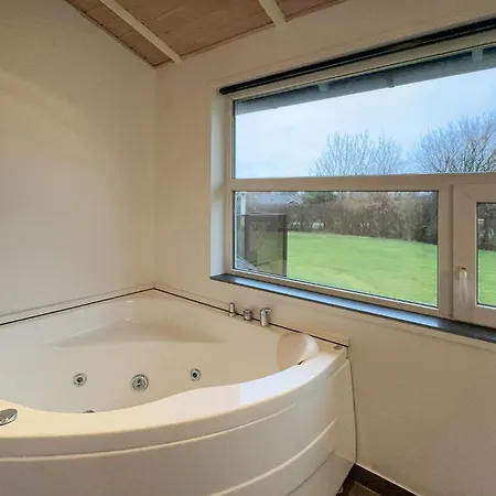 Feriehus Stunning In With Sauna *